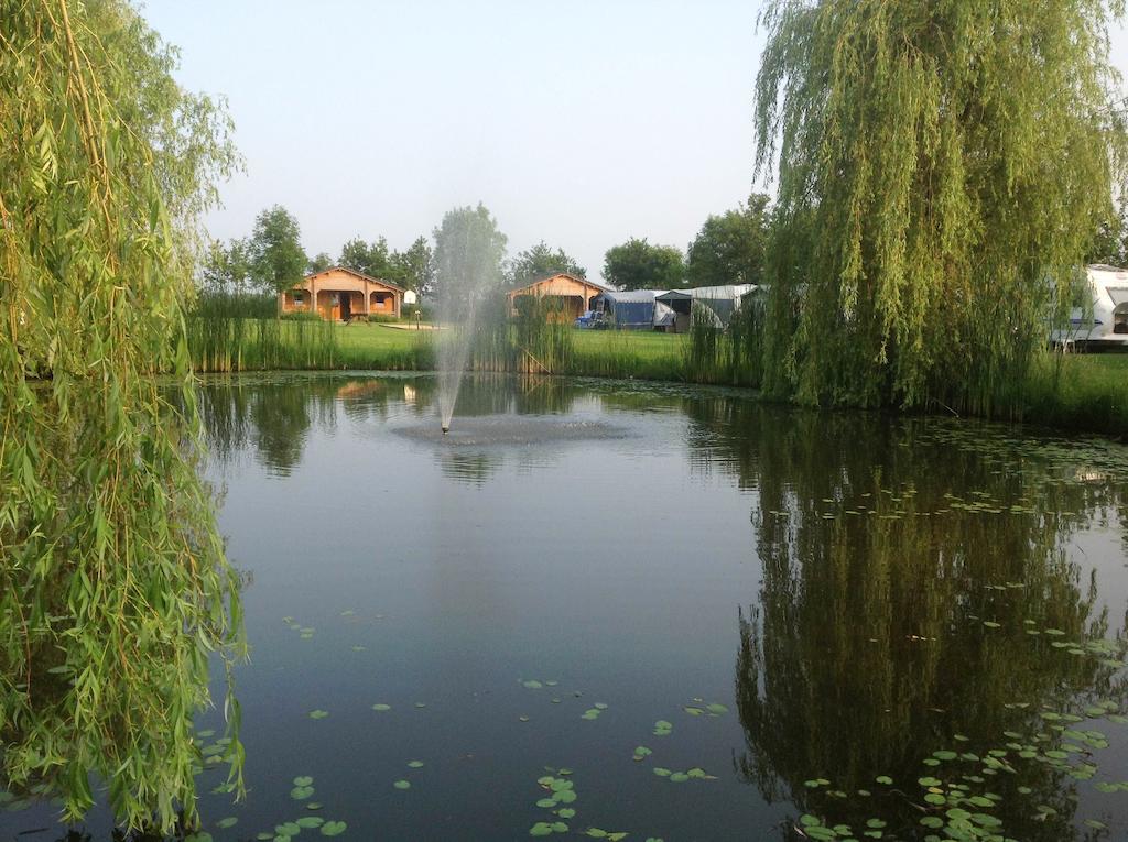 Vakantie-Oord "De Hulsdonken" Bergeijk Zimmer foto