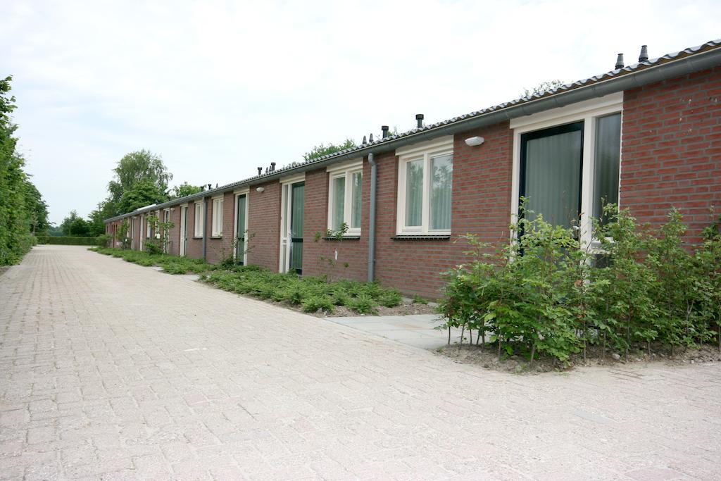 Vakantie-Oord "De Hulsdonken" Bergeijk Zimmer foto